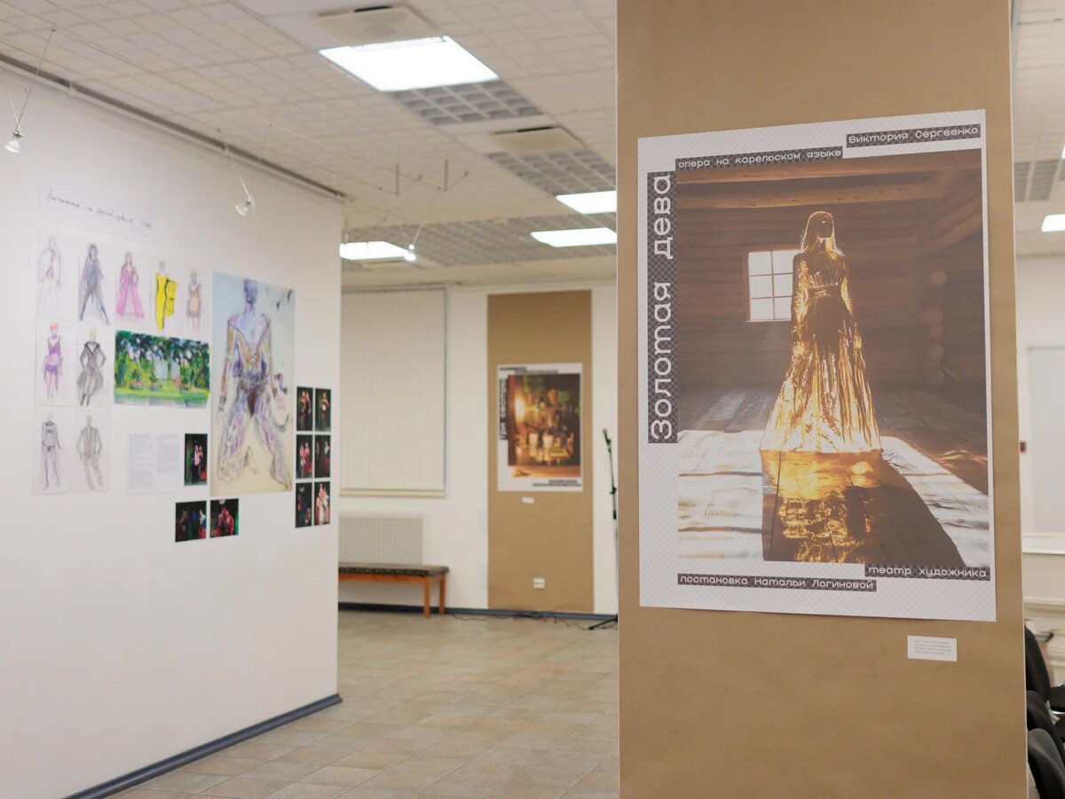    На выставке «Художник театра / Театр художника». Фото: «Республика» / Михаил Никитин