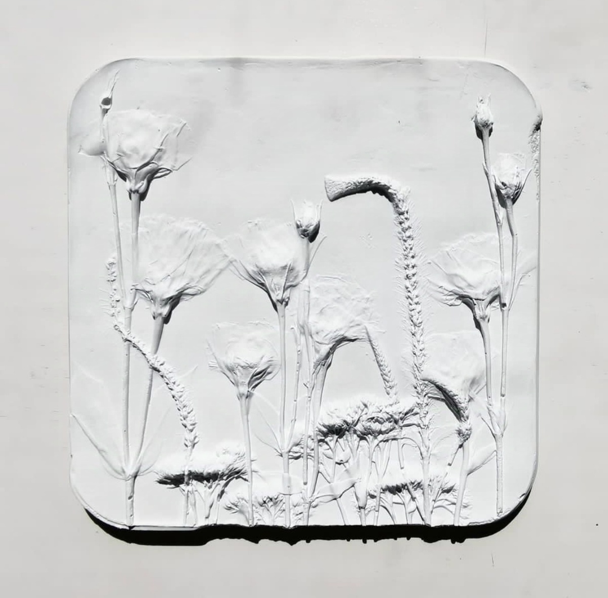 Крицкая Линда барельеф грация 30-30 см