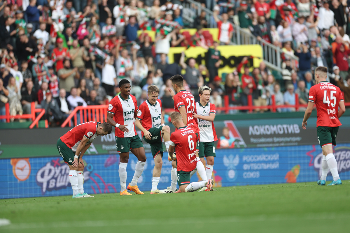 Капитан «Локомотива» начищает бутсы Илье Самошникову — автору дубля в ворота «Спартака»