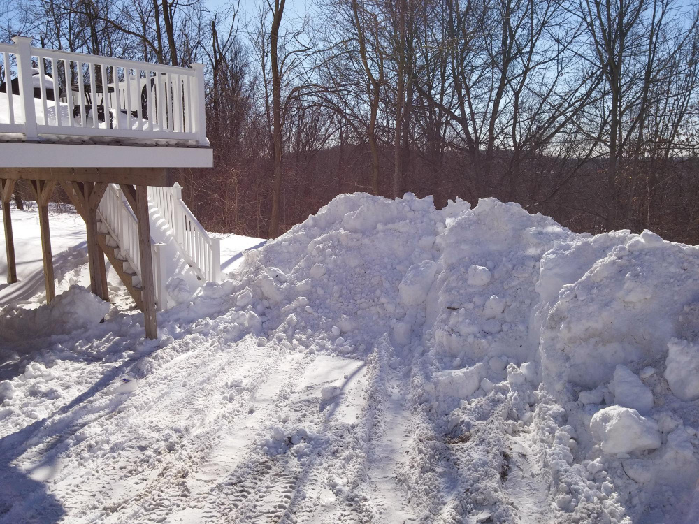 Снежные заносы на дачном участке