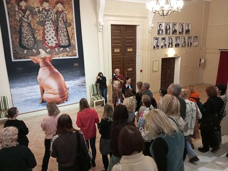 Экскурсия по выставке Виктора Христенко «Я так вижу»
