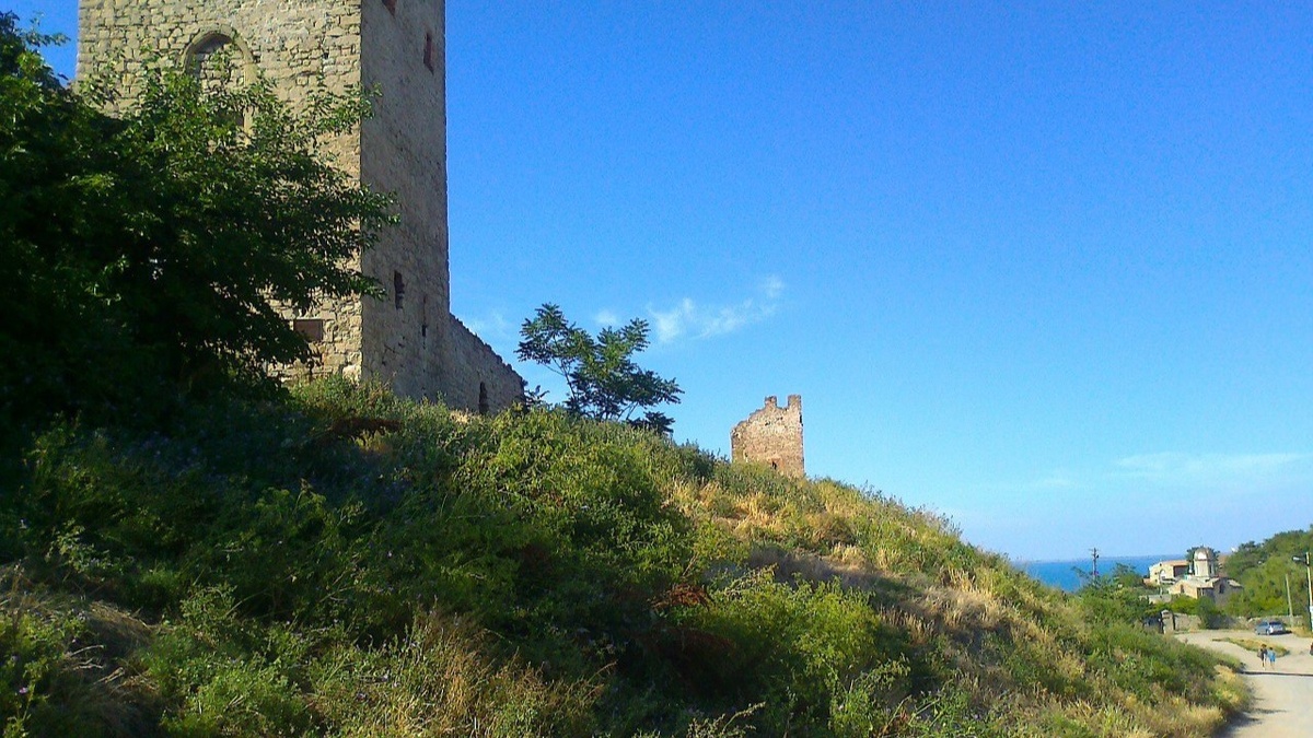 Средневековая генуэзская крепость в Феодосии