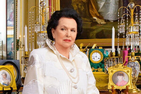 Галина Вишневская в собственном доме на Набережной Кутузова в Петербурге.