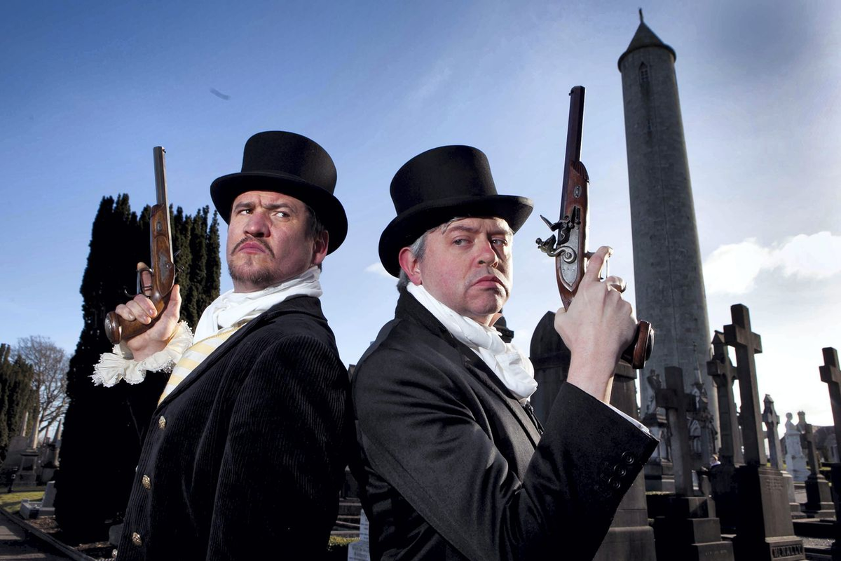 Джентльмены на дуэли. Современная реконструкция (фото independent.ie).