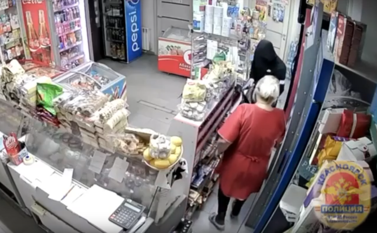     В Красноярске ищут подозреваемого в разбойном нападении на магазин
