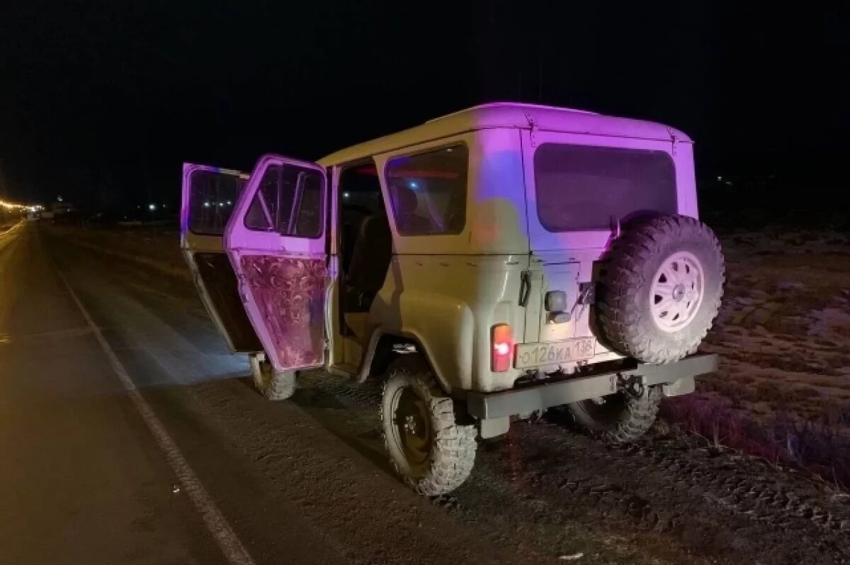    Спутник погибшей женщины видел их белый «УАЗ» около трассы.