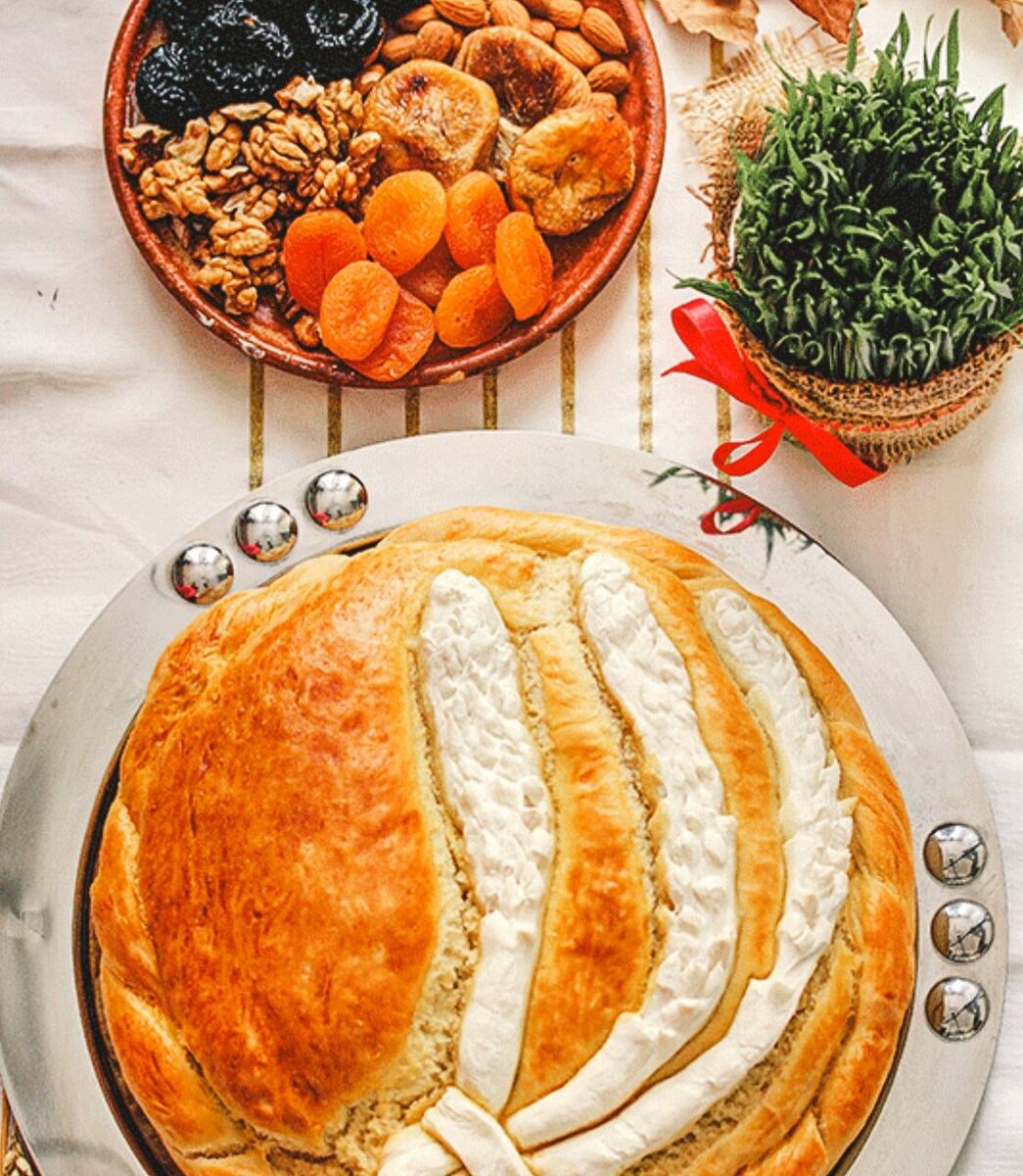 Фото с сайта: https://www.jaukuhinji.com/2019/01/bozicna-pogaca-cesnica.html