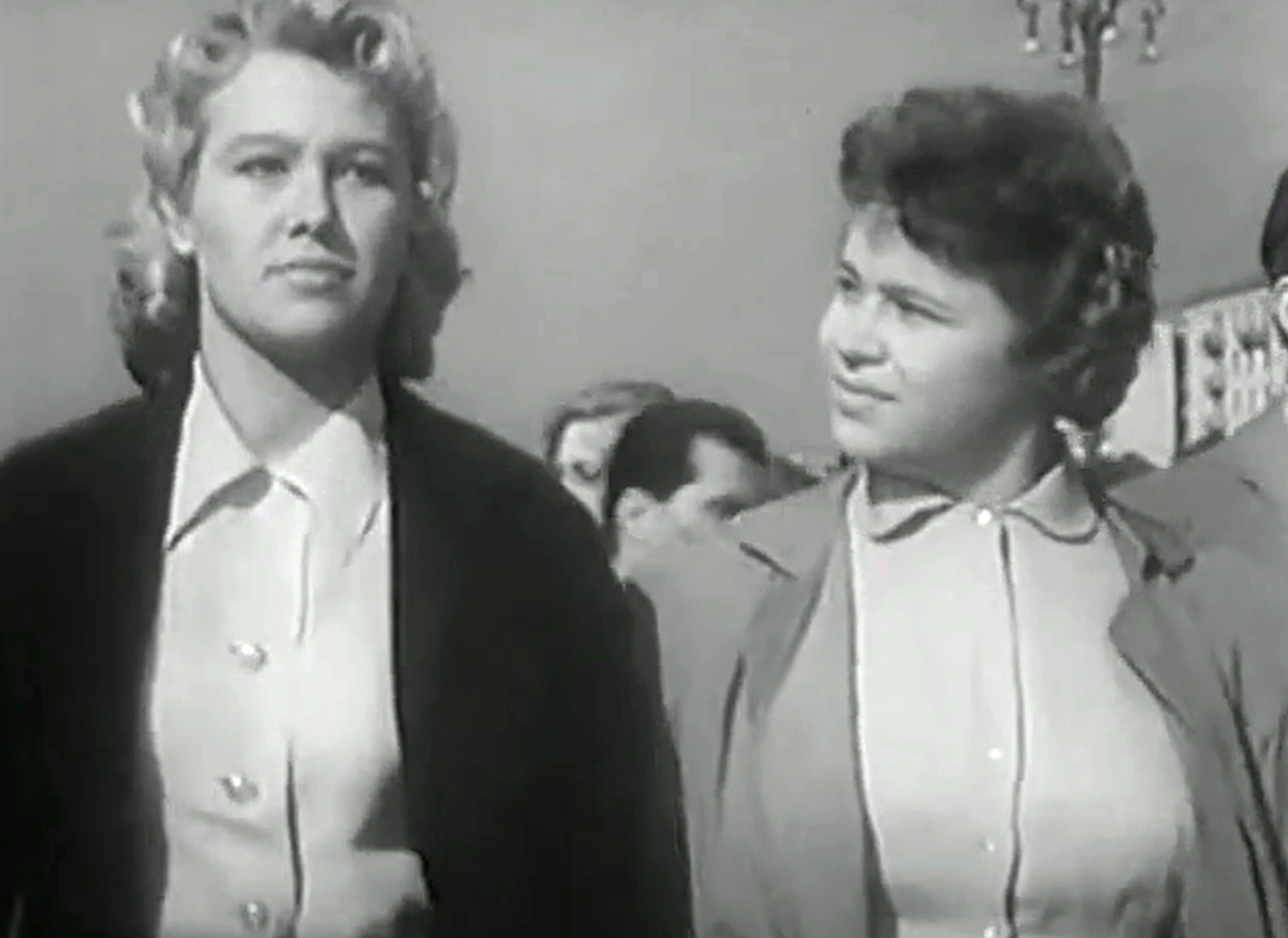 Кадр из кинофильма "Битва в пути", 1961 г., режиссер Владимир Басов, сценаристы Галина Николаева, Максим Сагалович, композитор Вениамин Баснер (скриншот)