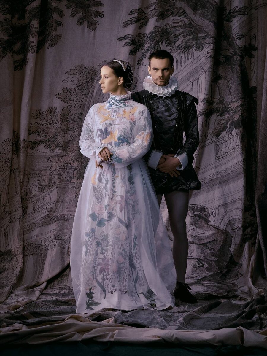     Ленинград Центр отмечает первый юбилей