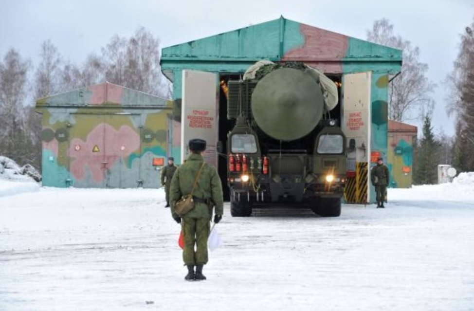 Подготовка к тестовому пуску РС-26 "Рубеж". Фото МО РФ