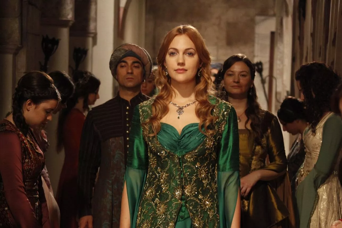 Кадр из сериала «Великолепный век» (2011 – 2014)