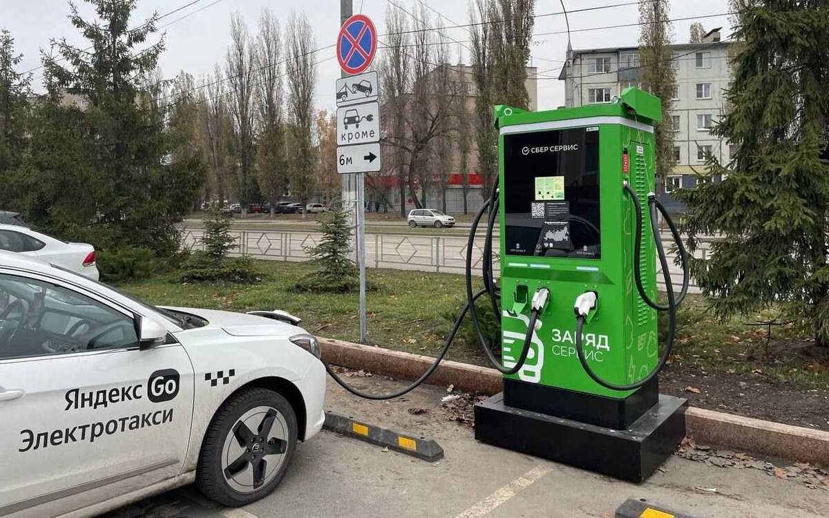    В Липецке расширяется сеть быстрых зарядок для электрокаров Фото компании