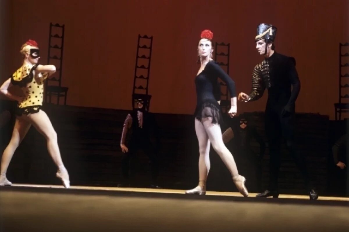    Майя Плисецкая в роли Кармен.