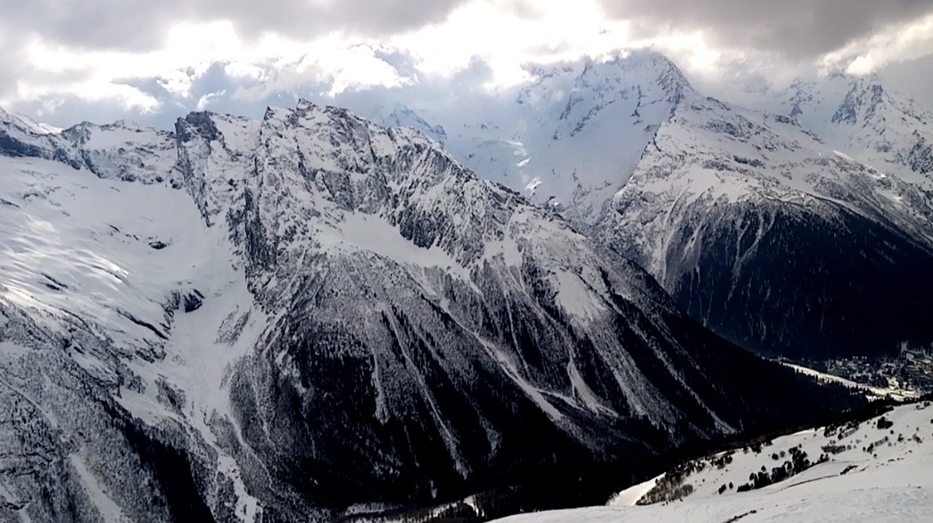 Вид с новой канатки, март