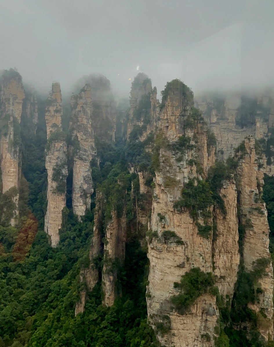 Горы Аватара из лифта Bailong 