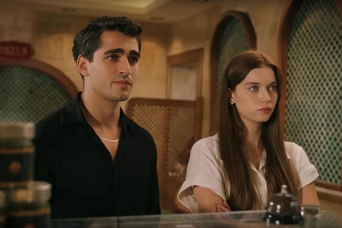 Источник https://img.championat.com/s/1350x900/news/big/b/m/vtoroj-sezon-seriala-zimorodok-startuet-v-rossii-uzhe-17-sentyabrya_16946004501225287169.jpg