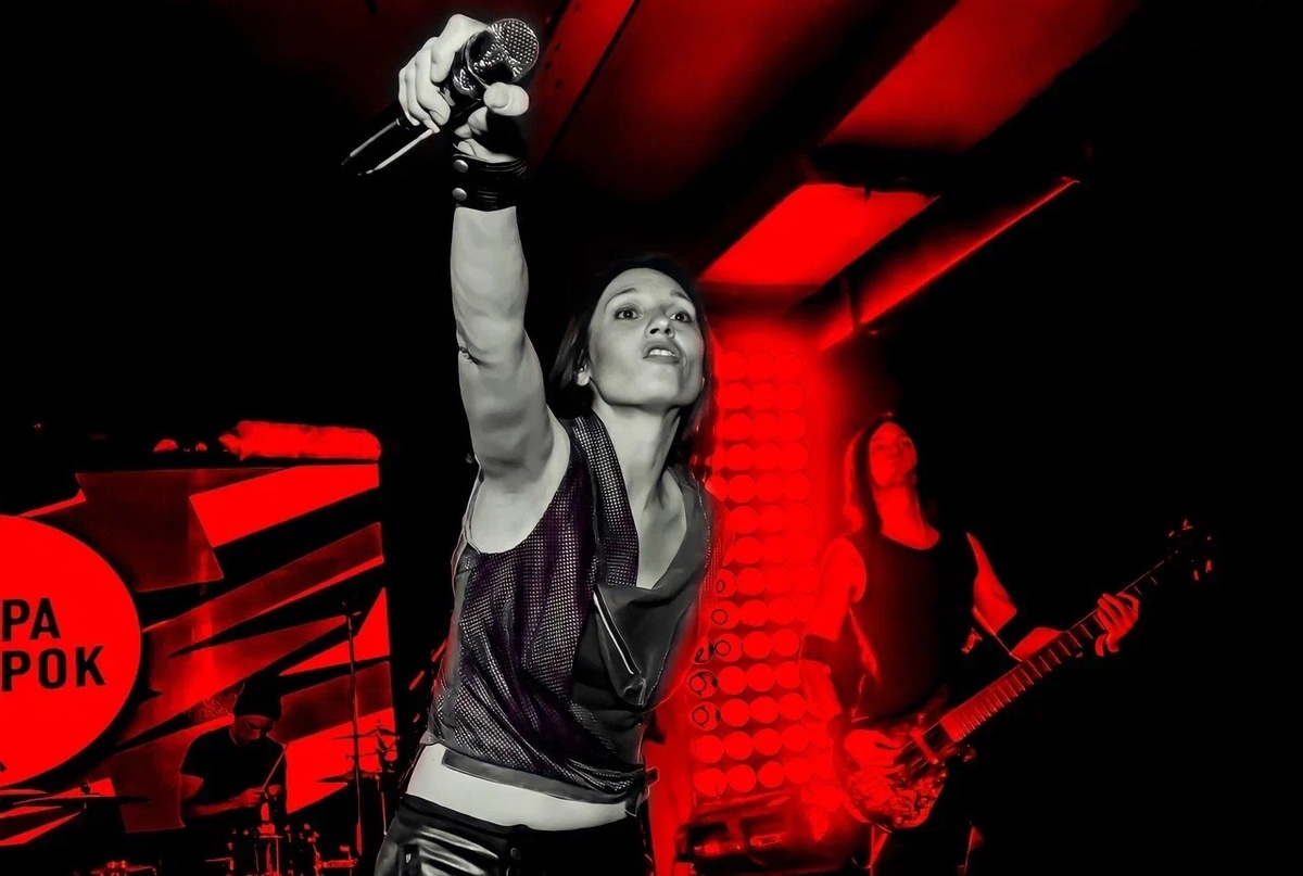 Певица Мара на концерте