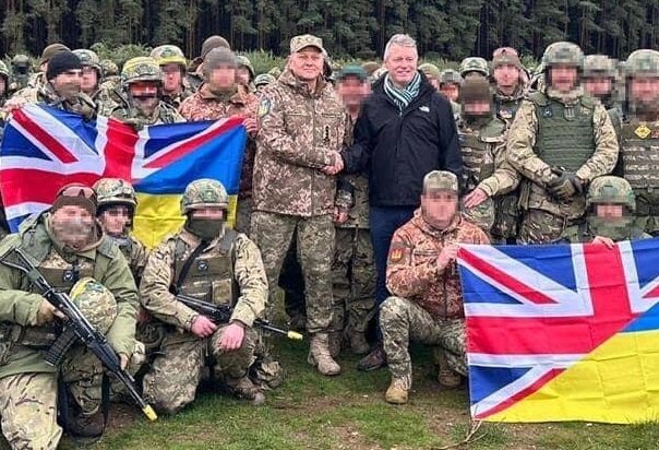    Снимок попал в издание The Sun. Фото: соцсети