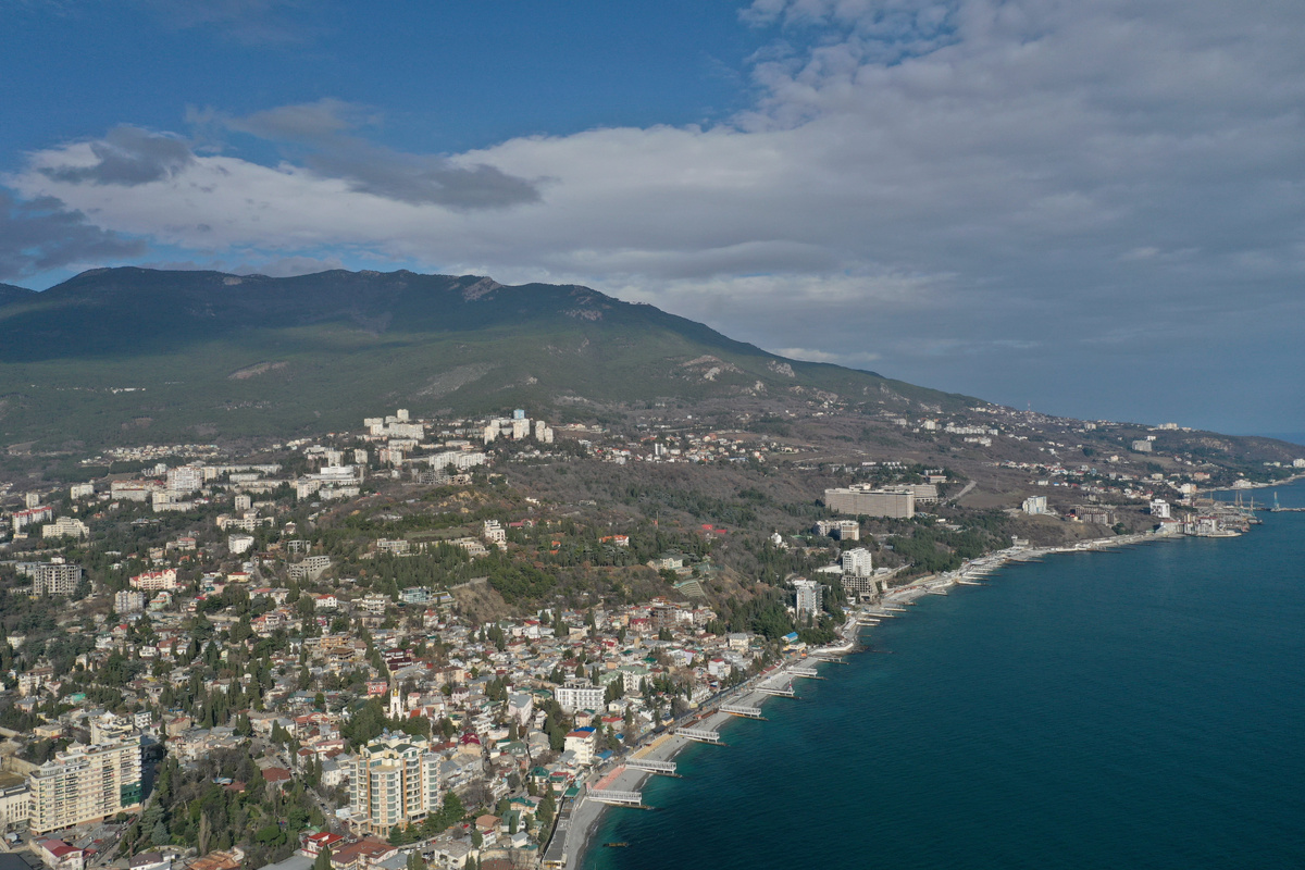 Вид на ЮБК // Туристический портал Республики Крым, Сергей Коршунов