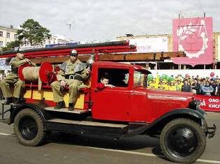 ГАЗ АА на дне города