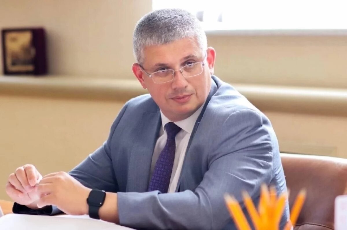    Два парня «попались» на акте вандализма в Смоленске - Новиков