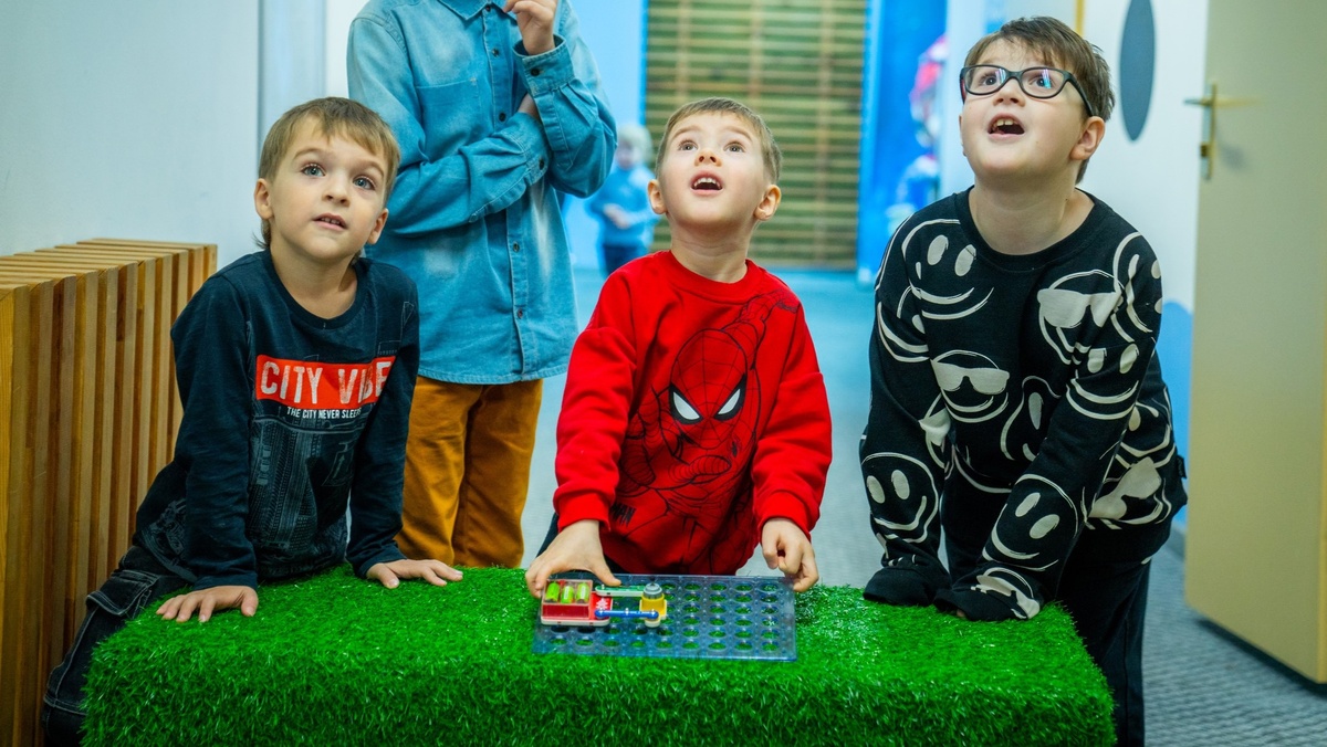    Технологический праздник для детей организовала компания «ЮРЭСК» в Ханты-Мансийске
