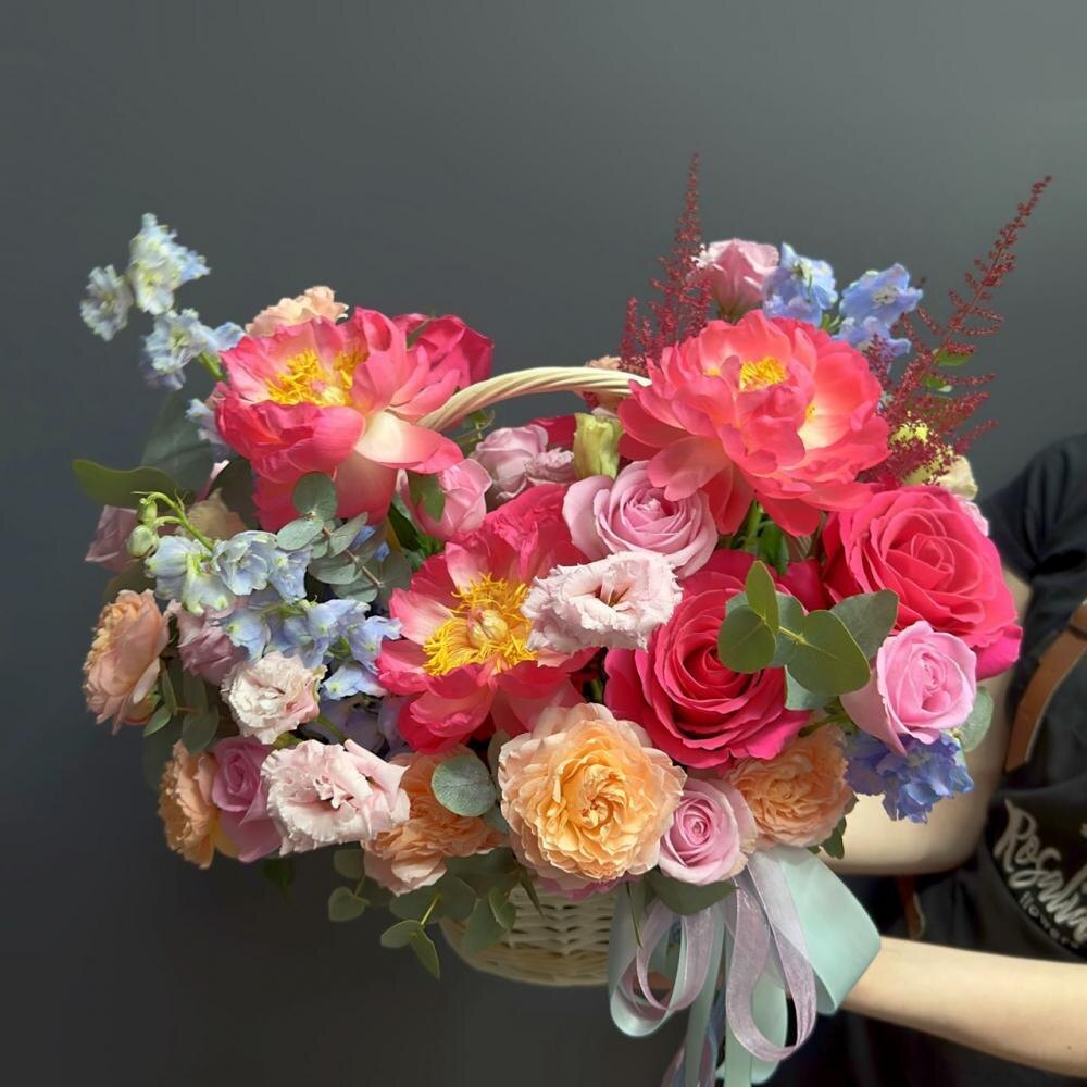 https://rosalia-flowers.ru/product/korzina-cvetov-52