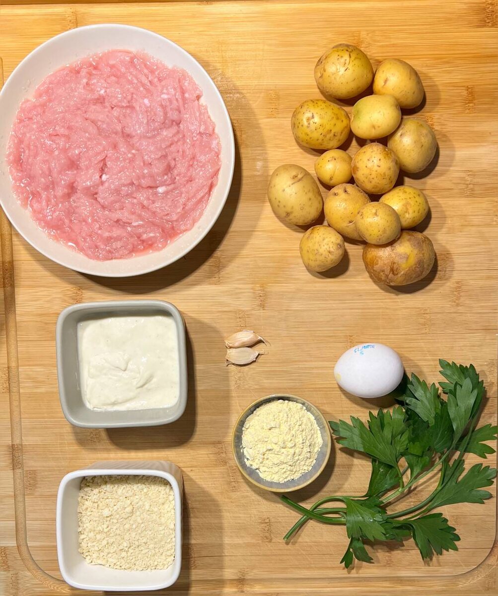 Вы можете приобрести готовый соус или смешать ингредиенты из рецепта, главное готовить с наслаждением и тогда все будет вкусно )