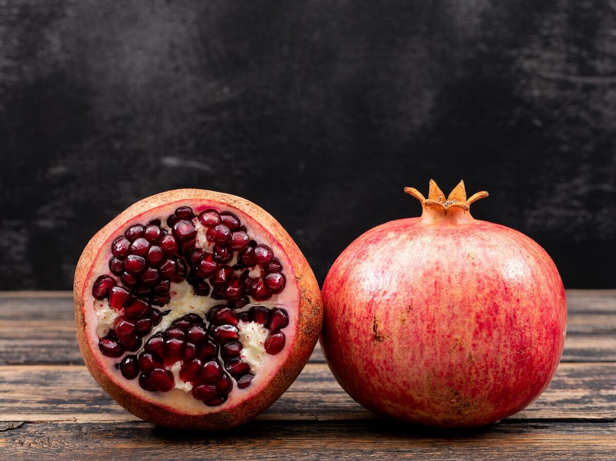    Гранат в очищенном виде© Freepik / FARHAD AHMADOV