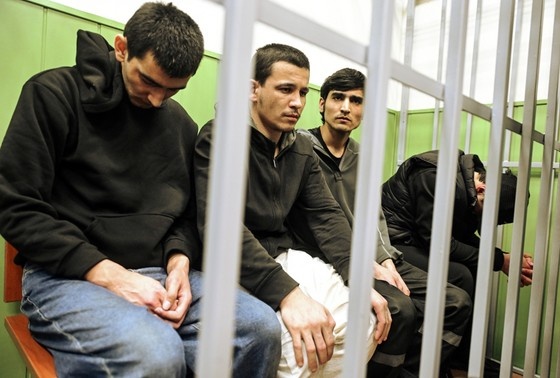    Фигуранты по делу о теракте в «Крокус сити холле» Назримада Лутфуллои, Якубджони Юсуфзода, Джумохон Курбонов, Мухаммад Заир Шарипзоду (слева направо) во время рассмотрения вопроса о продлении ареста в Басманном суде Москвы.