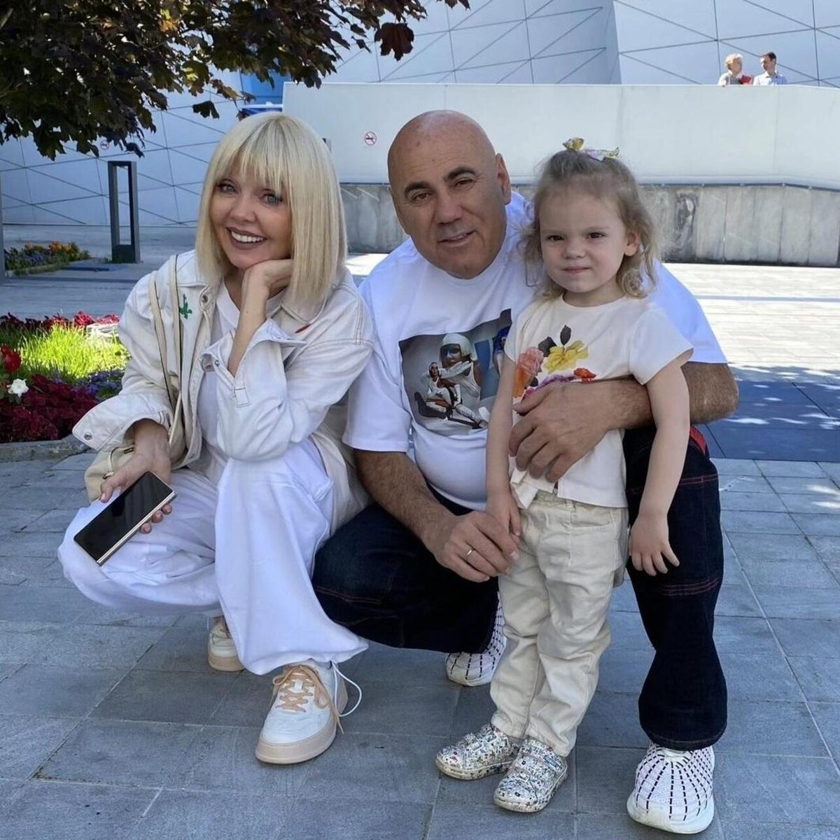    Иосиф Пригожин и Валерия с внучкой соцсети