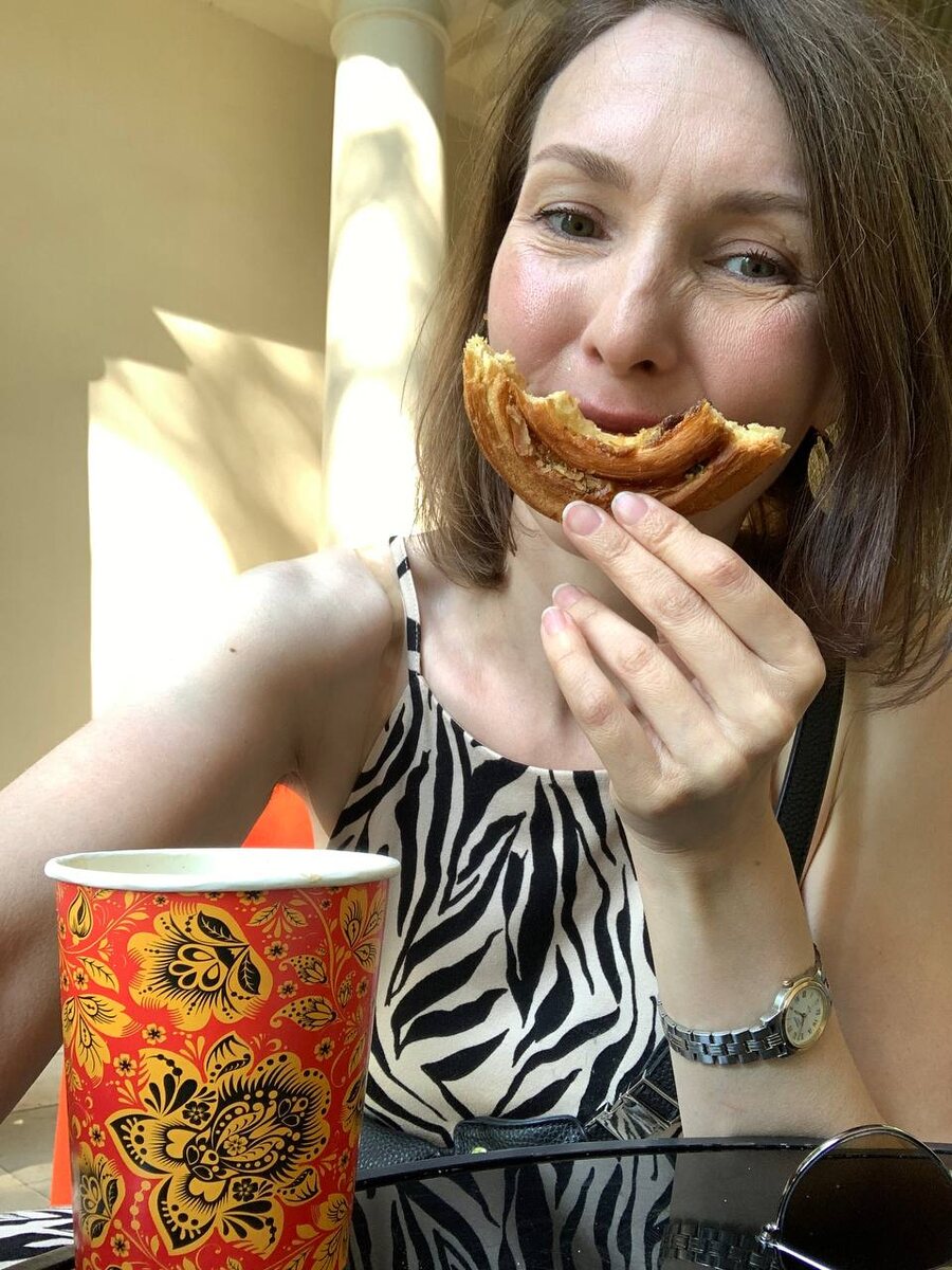 Я тот еще любитель булочек с капучино)