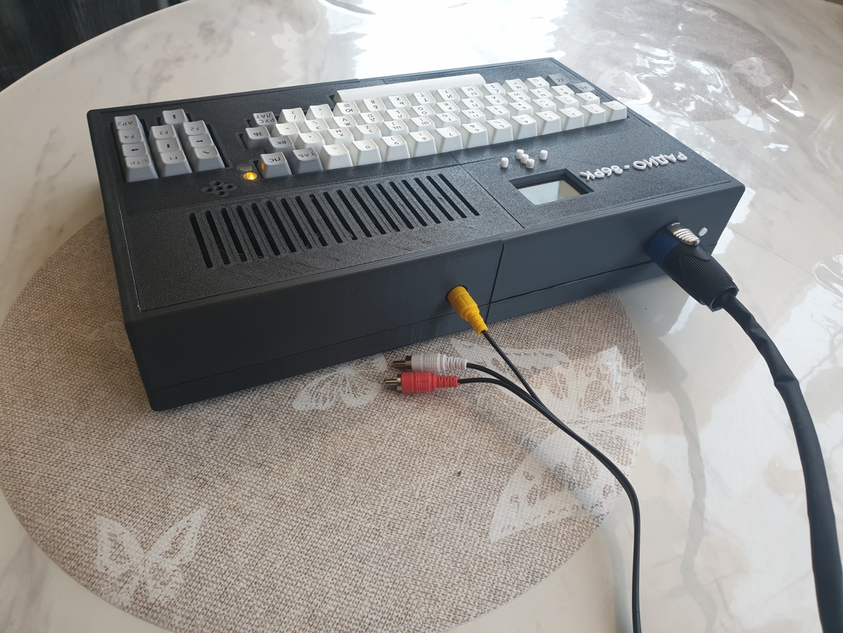 Задняя часть корпуса компьютера "Радио-86РК".