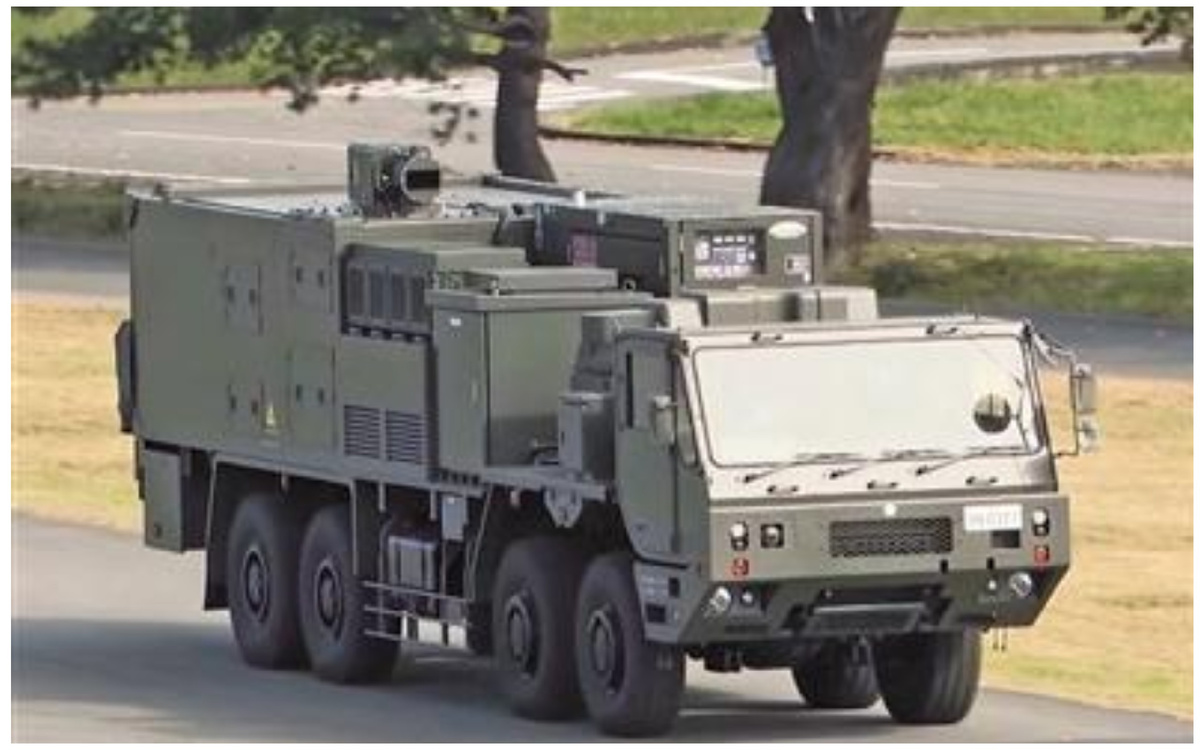 Японская боевая машина с лазерной электроникой мощностью 10 киловатт.