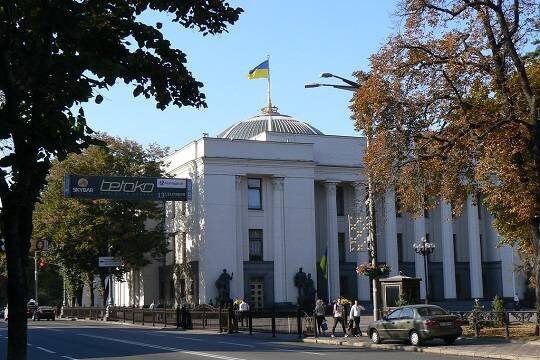    Сотрудники украинских военкоматов попросили поменять им форму из-за реакции граждан