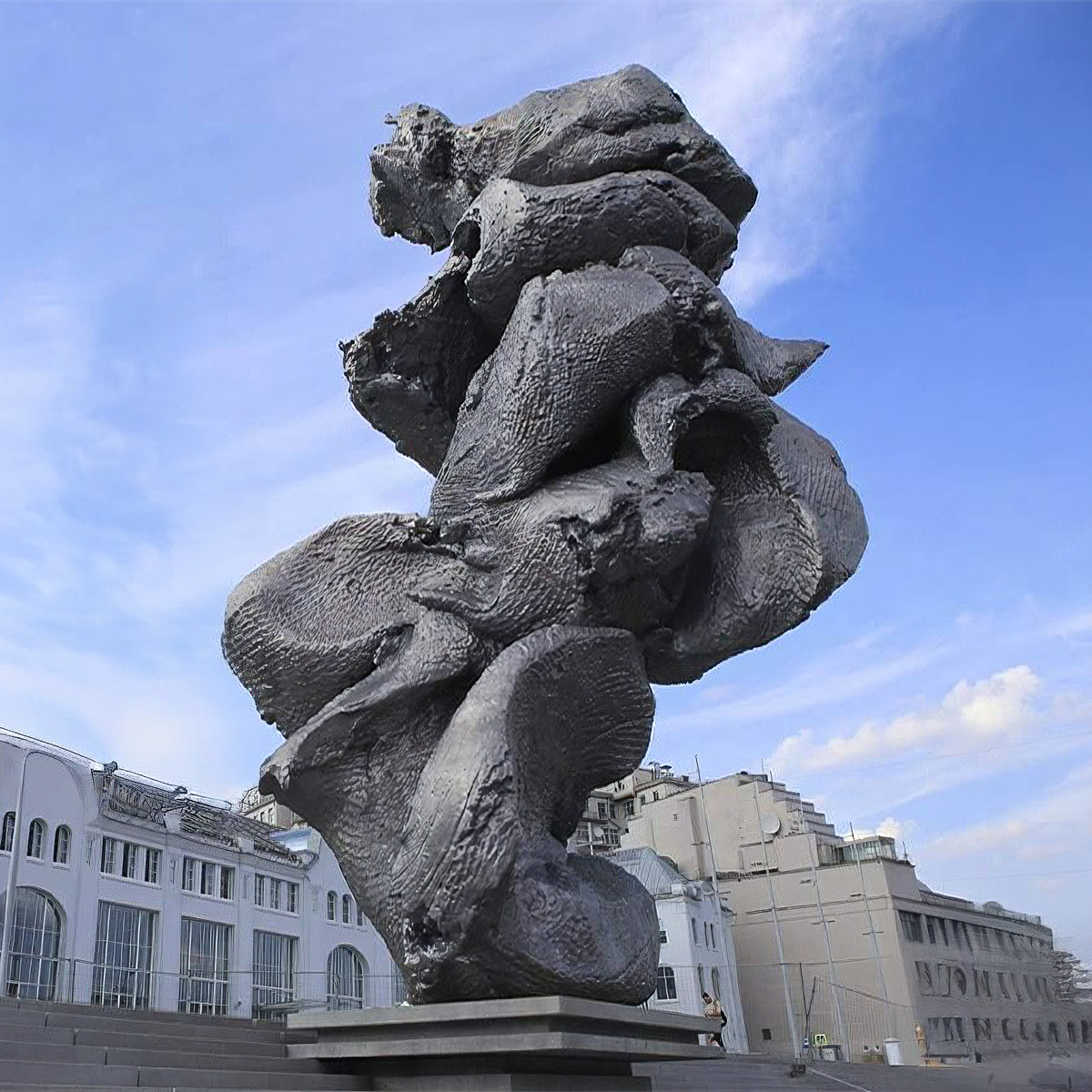 Скульптура «Большая глина №4