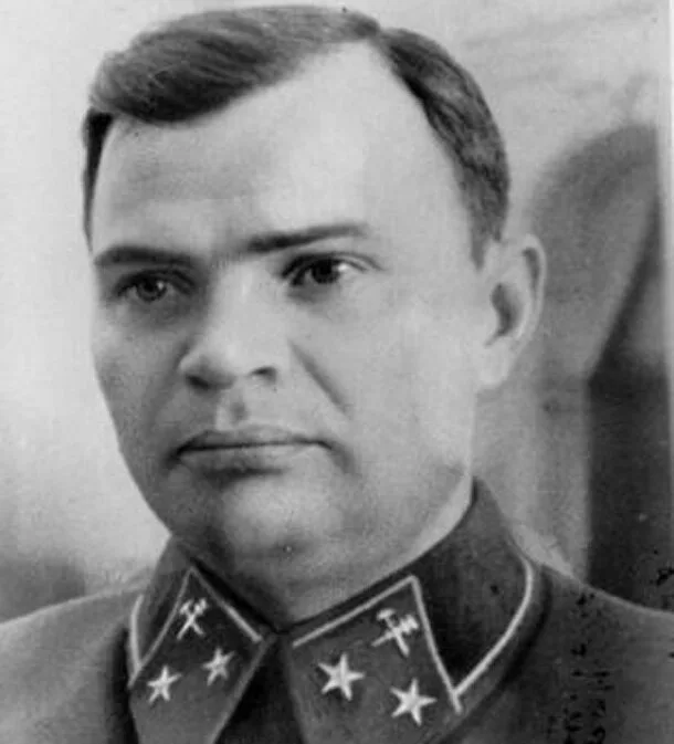 Василий Гаврилович Грабин (1899—1980) — Герой Социалистического Труда (28.10.1940), лауреат четырёх Сталинских премий (1941, 1943, 1946, 1950), генерал-полковник технических войск (30.03.1945), действительный член Академии артиллерийских наук.