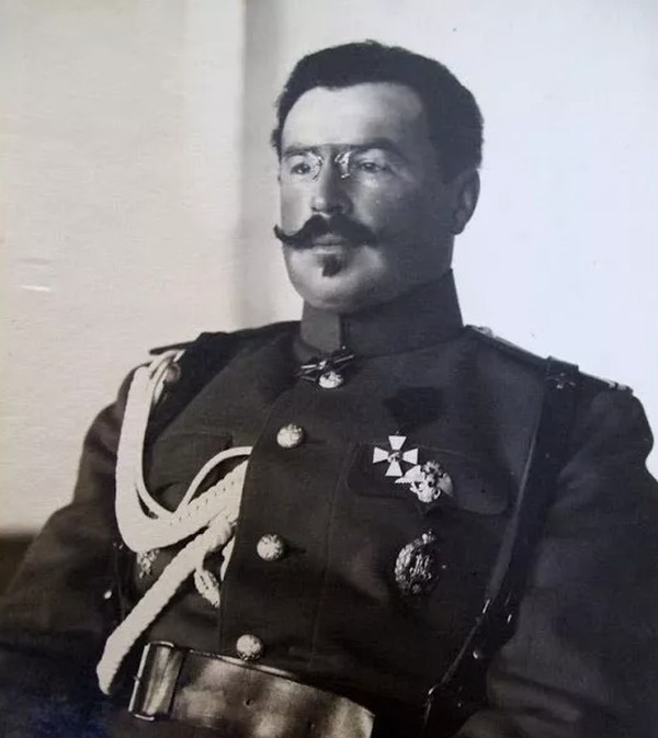 Генерал Духонин.