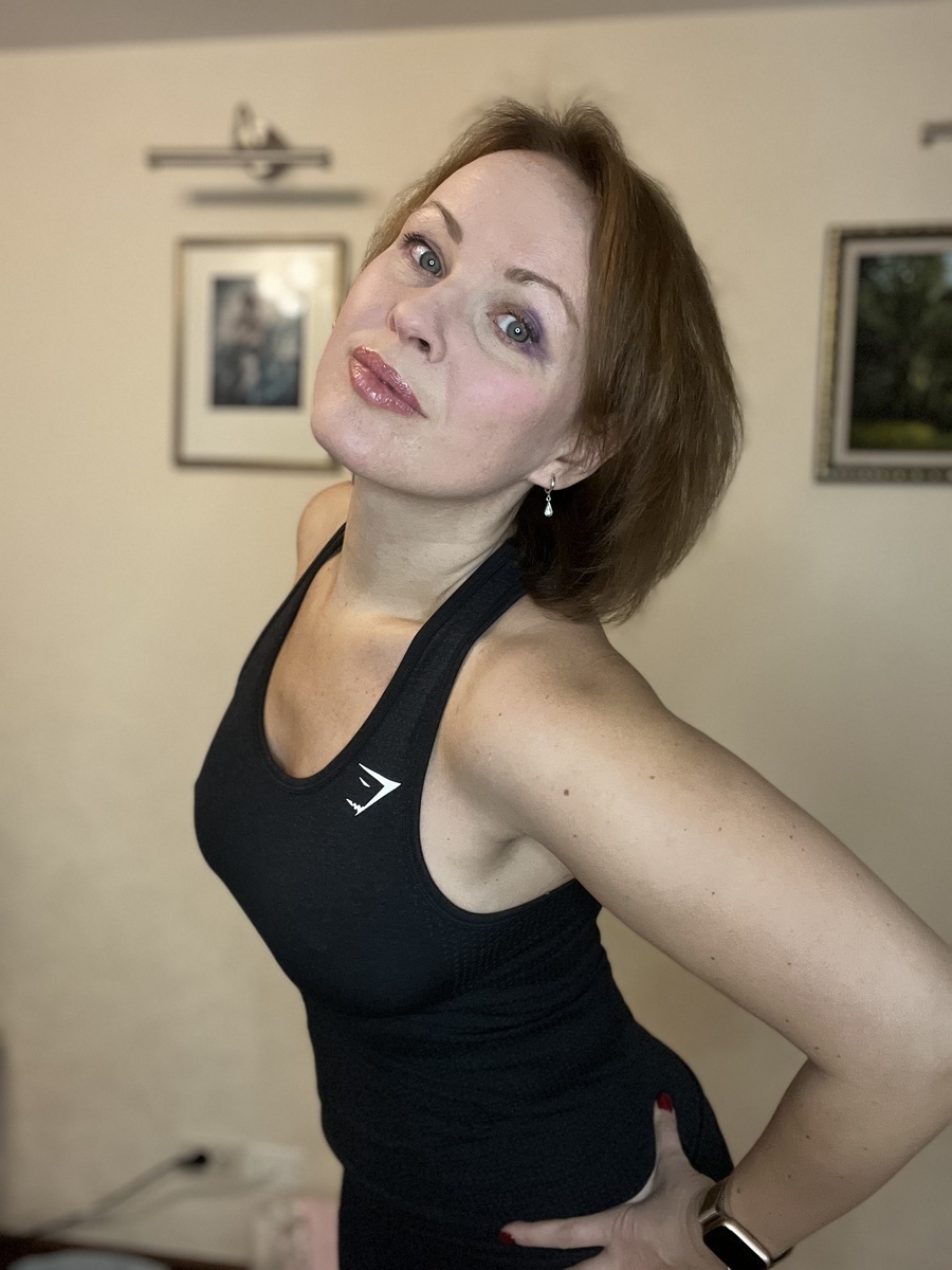 Это я вчера😉 Вернулась после фитнеса💪🏻выгляжу на свой возраст, но не комплексую. Фото автора 