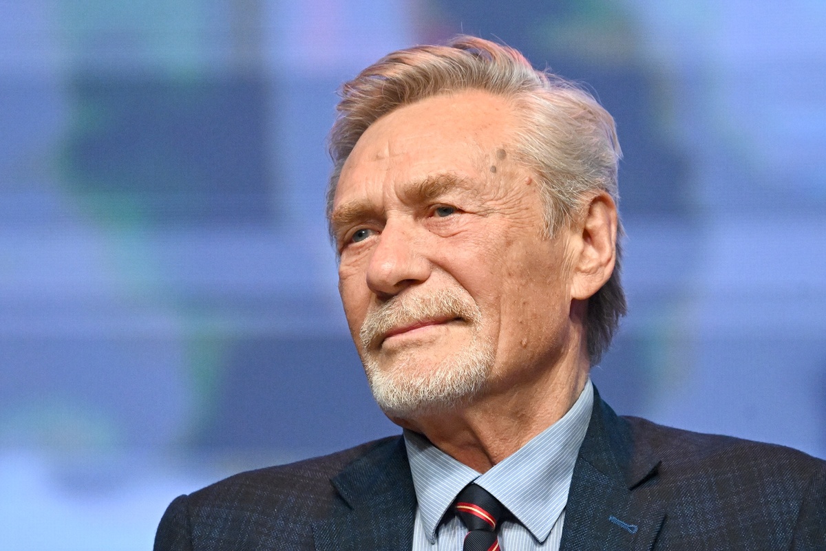 Александр Михайлов