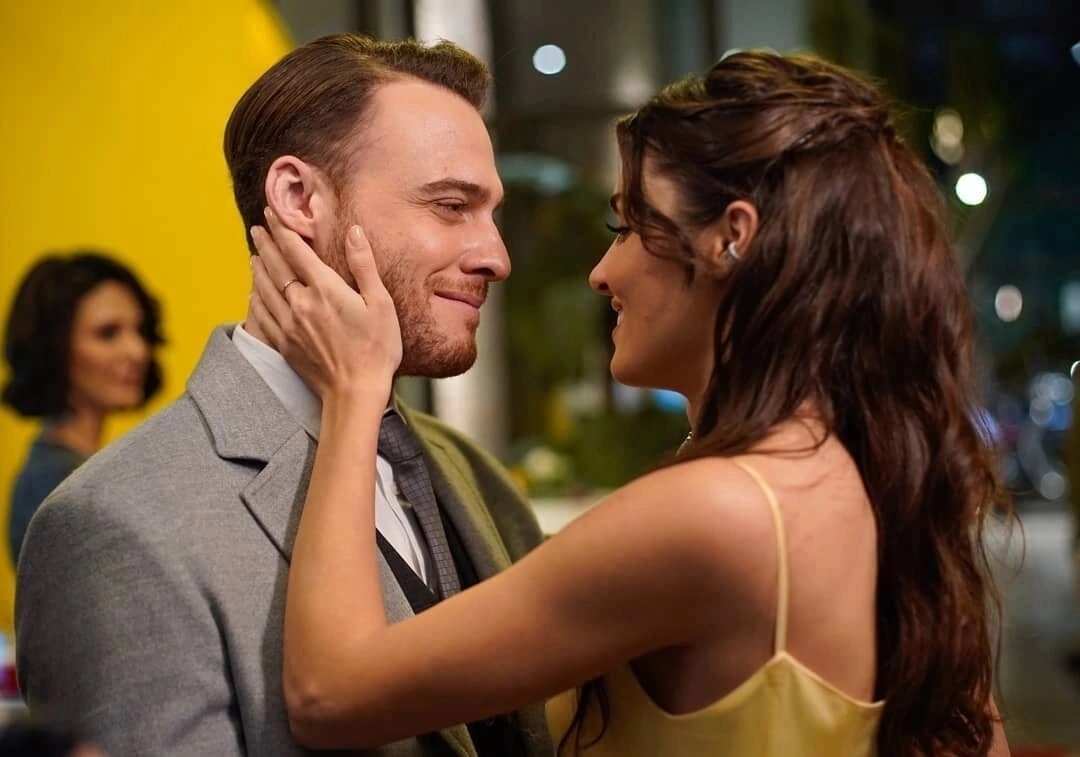 Кадр из сериала "Постучись в мою дверь", из открытых источников