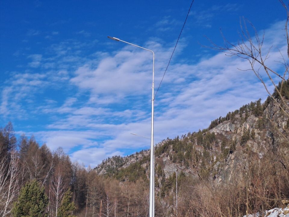    Освещение на отремонтированном участке Ануйского тракта. Источник: Евгения Кочеткова