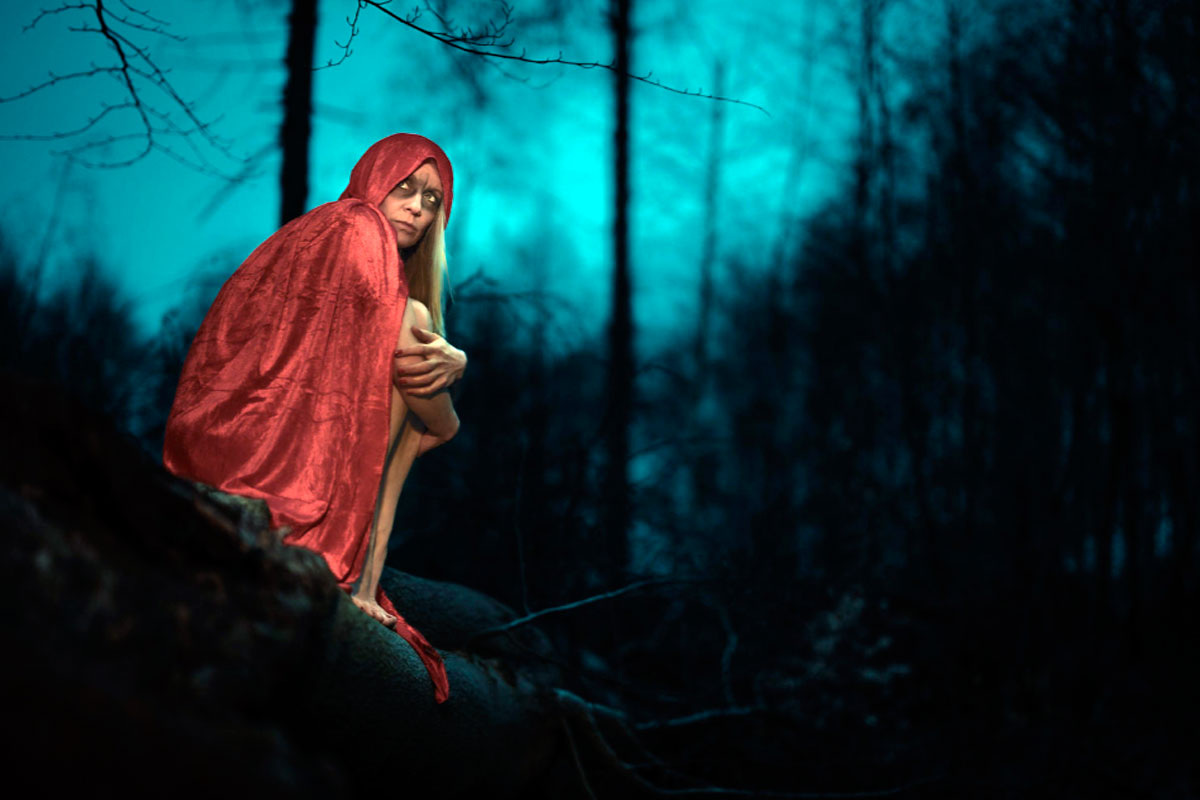 Вторичная психопатия характеризуется высоким уровнем тревожности, и считается, что она является реакцией на неблагоприятные условия окружающей среды, негативный детский опыт