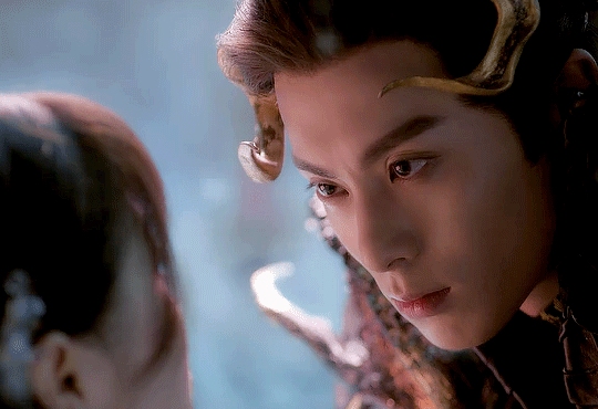 Галерея, листайте