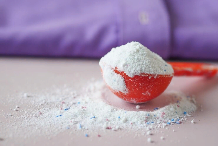 Чем больше цветных гранул в порошке - тем он эффективнее справляется с загрязнениями