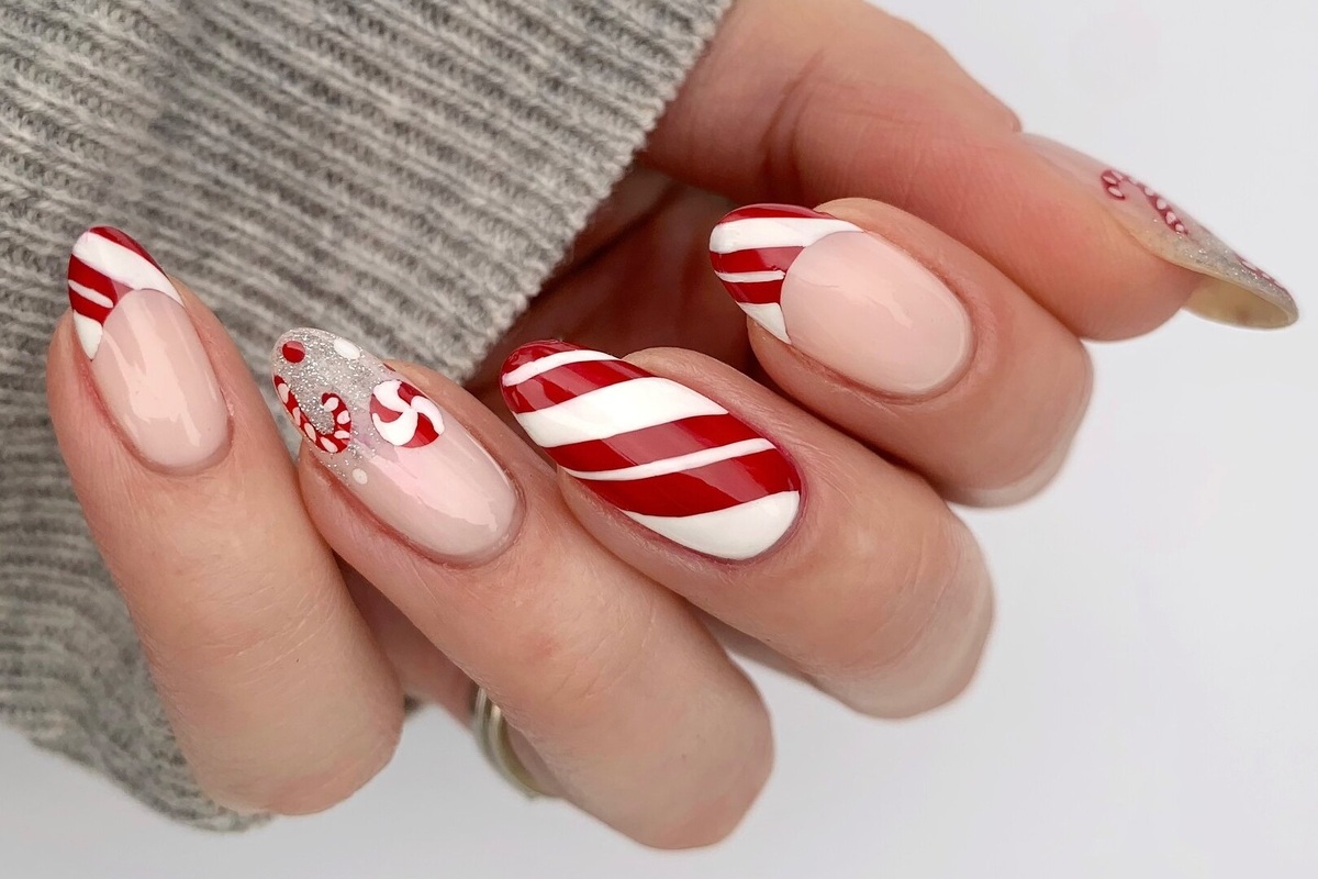     Новогодний маникюр для коротких ногтей: 5 ярких идей к празднику