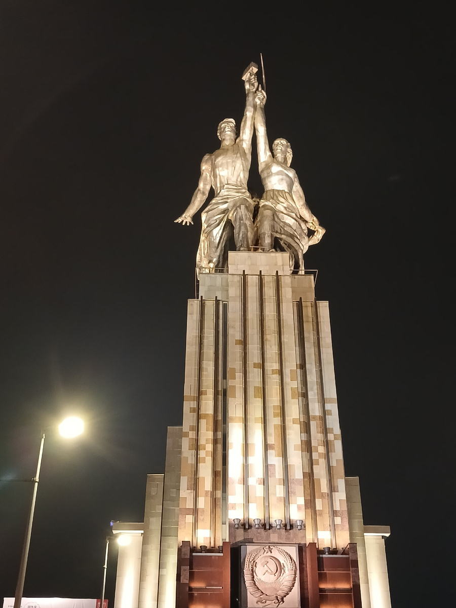 Известный всей стране монумент работы Веры Мухиной