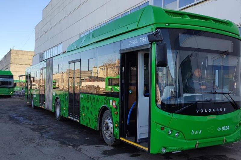   Администрация Челябинска. Автобусы-гармошки работают на маршрутах №4 и №64