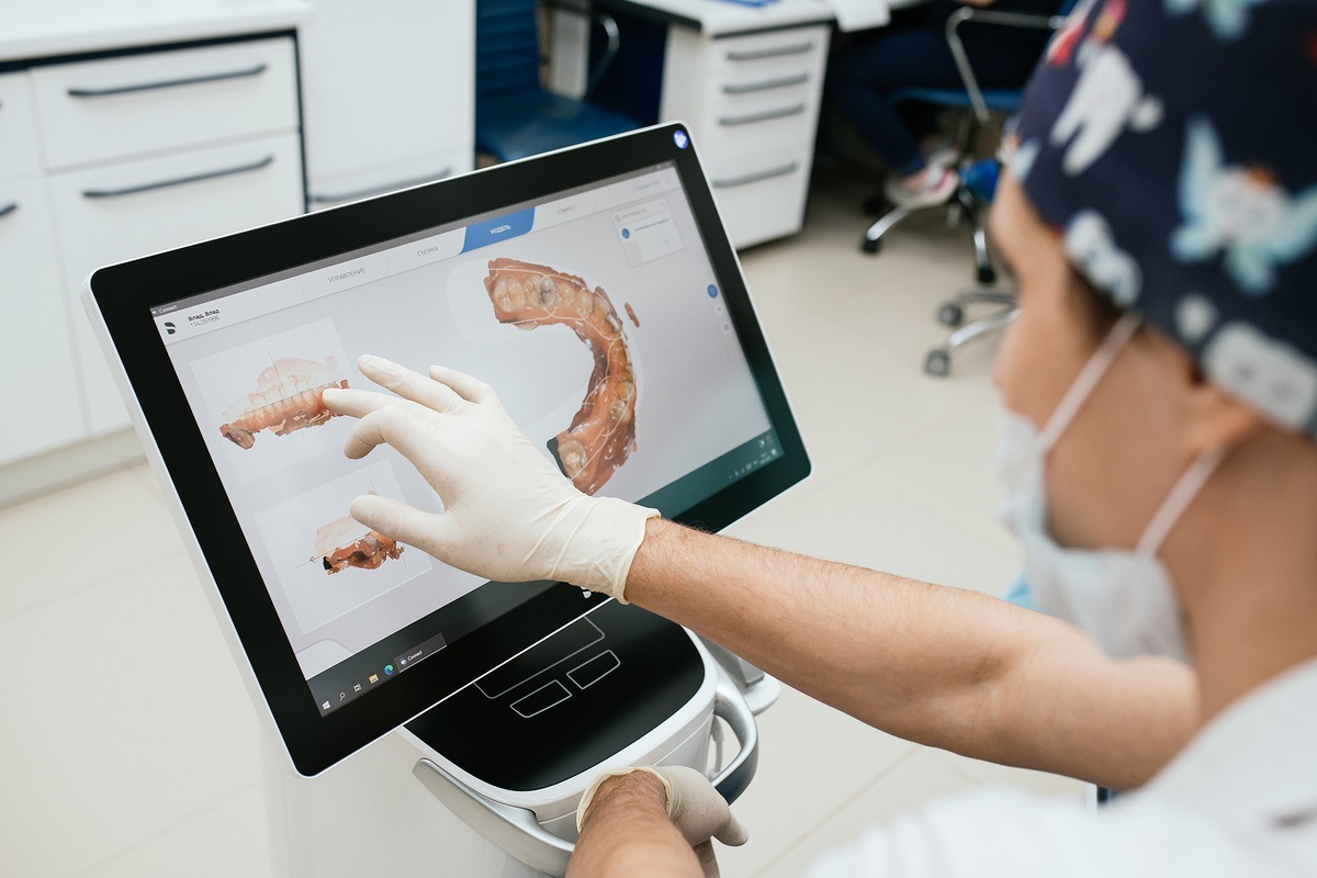 С появлением цифровой стоматологии изготовление протезов, коронок стало быстрее и комфортнее.