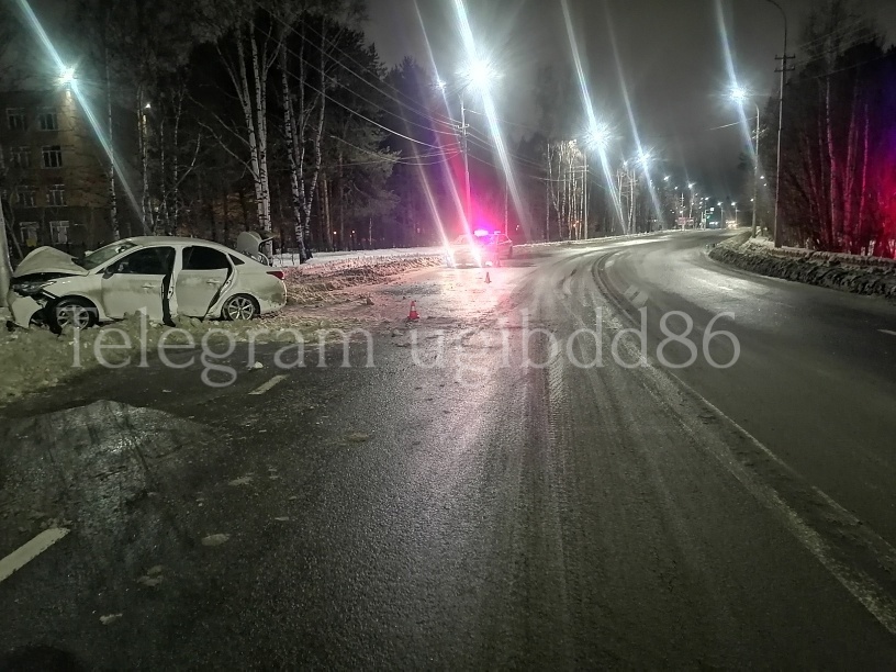    В Сургуте в автоаварии пострадала женшина